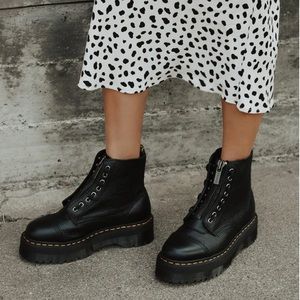 Dr. Martens Sinclair Boots